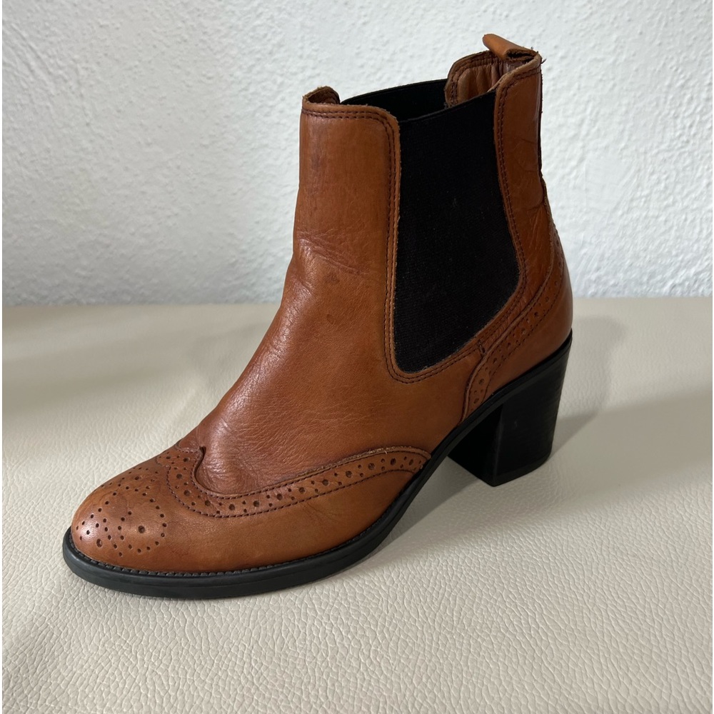 Women's Carvela Comfort Brown Oxford Style Leather  Heel Ankle Boots Sz 38